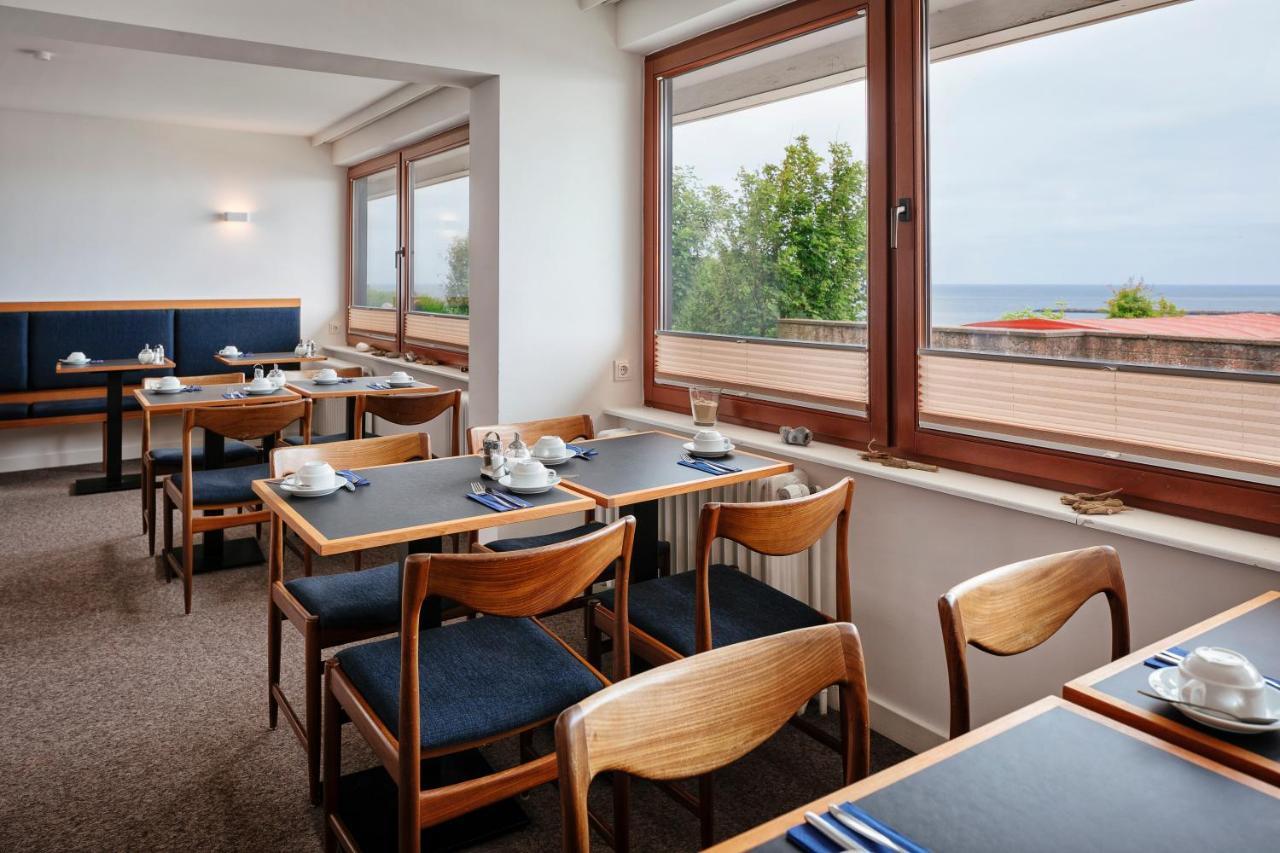 Haus Rooad Weeter Hotel Heligoland Exterior photo
